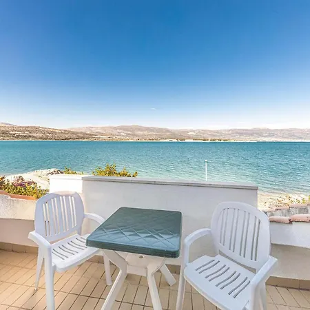 Apartment 1 Bedroom Amazing In Mastrinka Trogir
